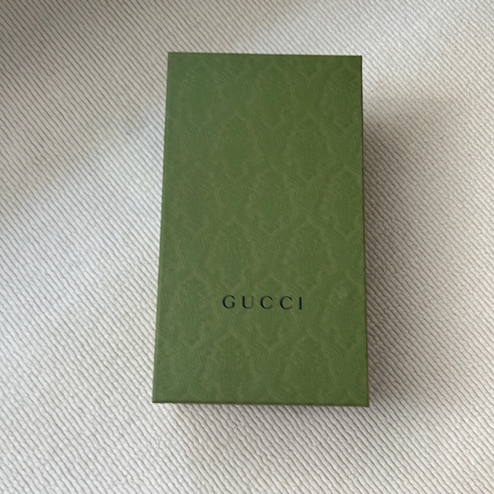Gucci box